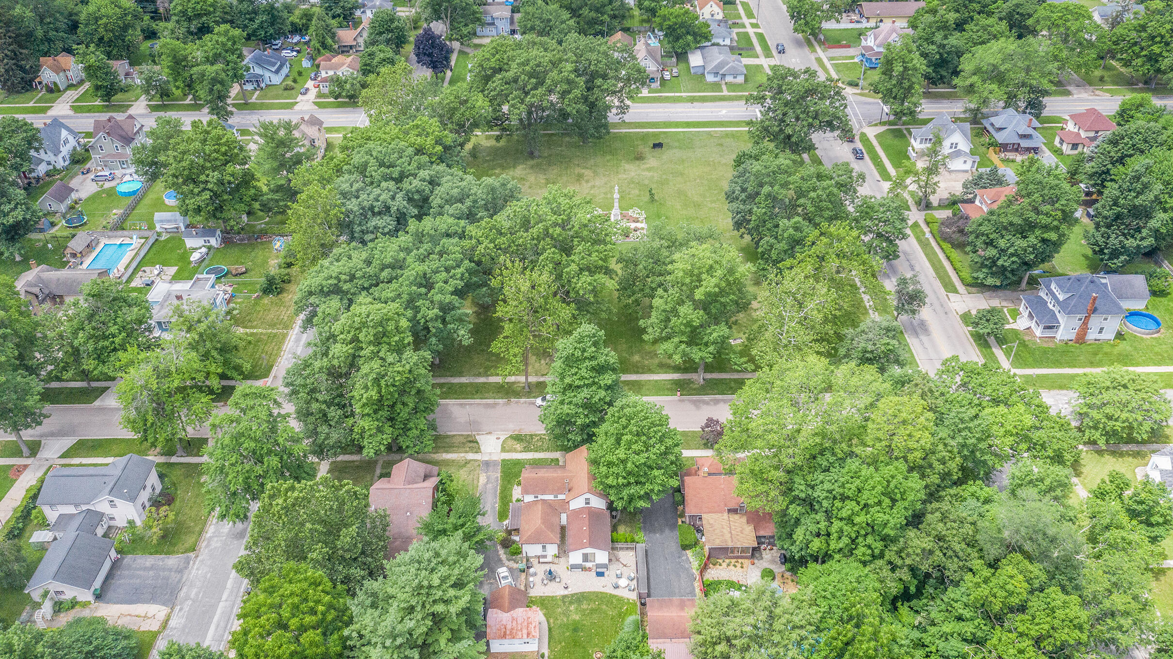 715 East Street Three Rivers, MI 49093 - Photo 10 of 31 DJI_0763
