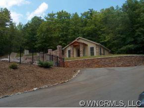 39 Big Cove Road, Unit 39 Candler, NC 28715 - Photo 9 of 12 Gallery Image 9