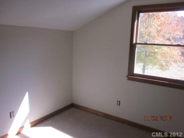 8075 Mauney Road Mount Pleasant, NC 28124 - Photo 9 of 13 Gallery Image 9