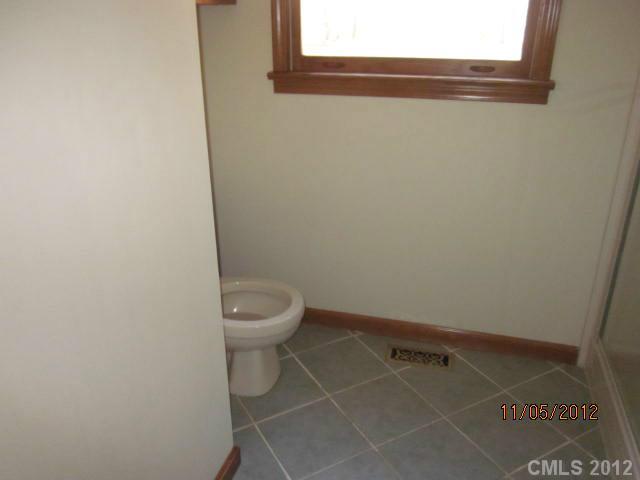8075 Mauney Road Mount Pleasant, NC 28124 - Photo 10 of 13 Gallery Image 10