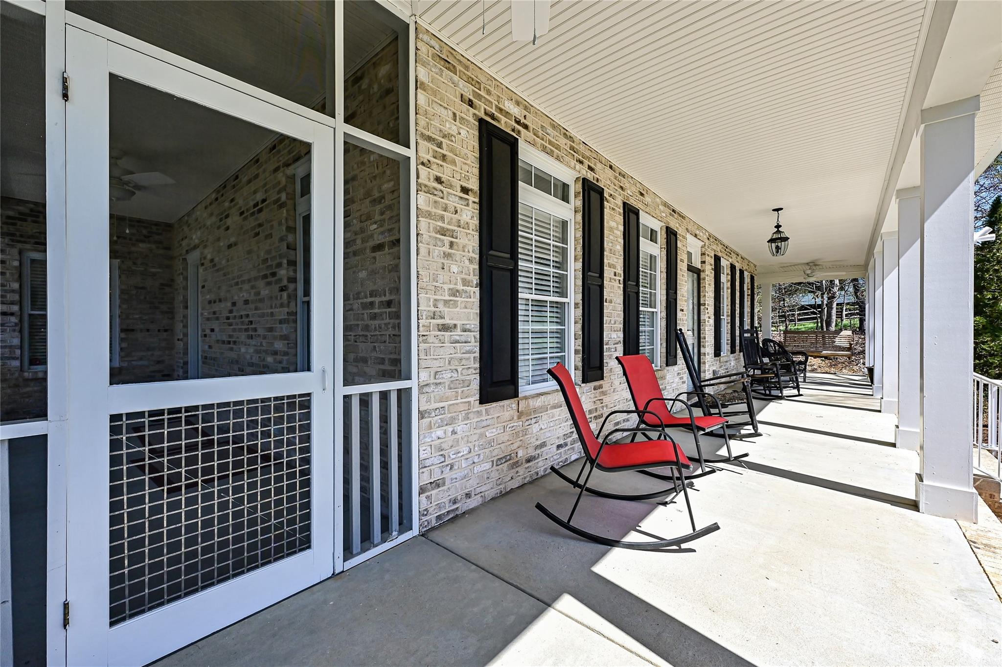8834 Wingard Road Waxhaw, NC 28173 - Photo 2 of 46 a living room with furniture