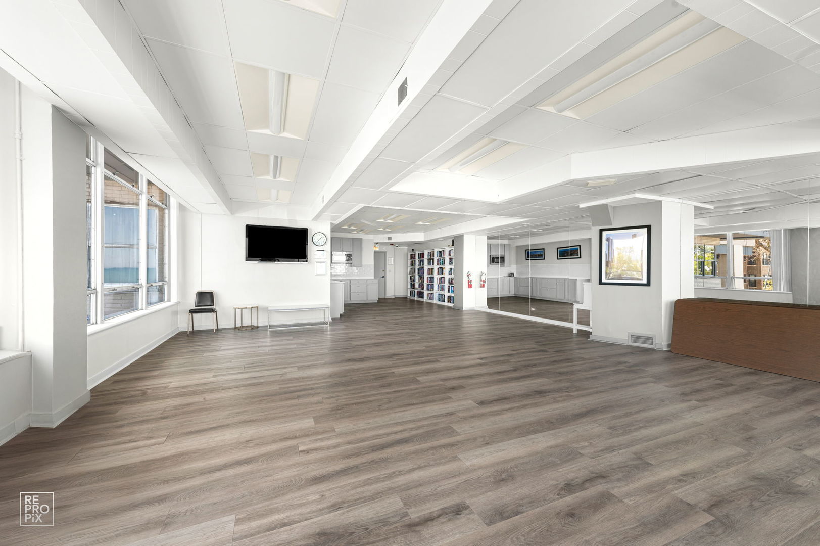6301 North Sheridan Road, Unit 19O Chicago, IL 60660 - Photo 14 of 15