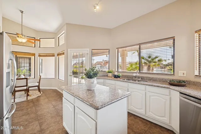 $1,048,888 | 510 South Lagoon Drive, Gilbert, AZ 85233