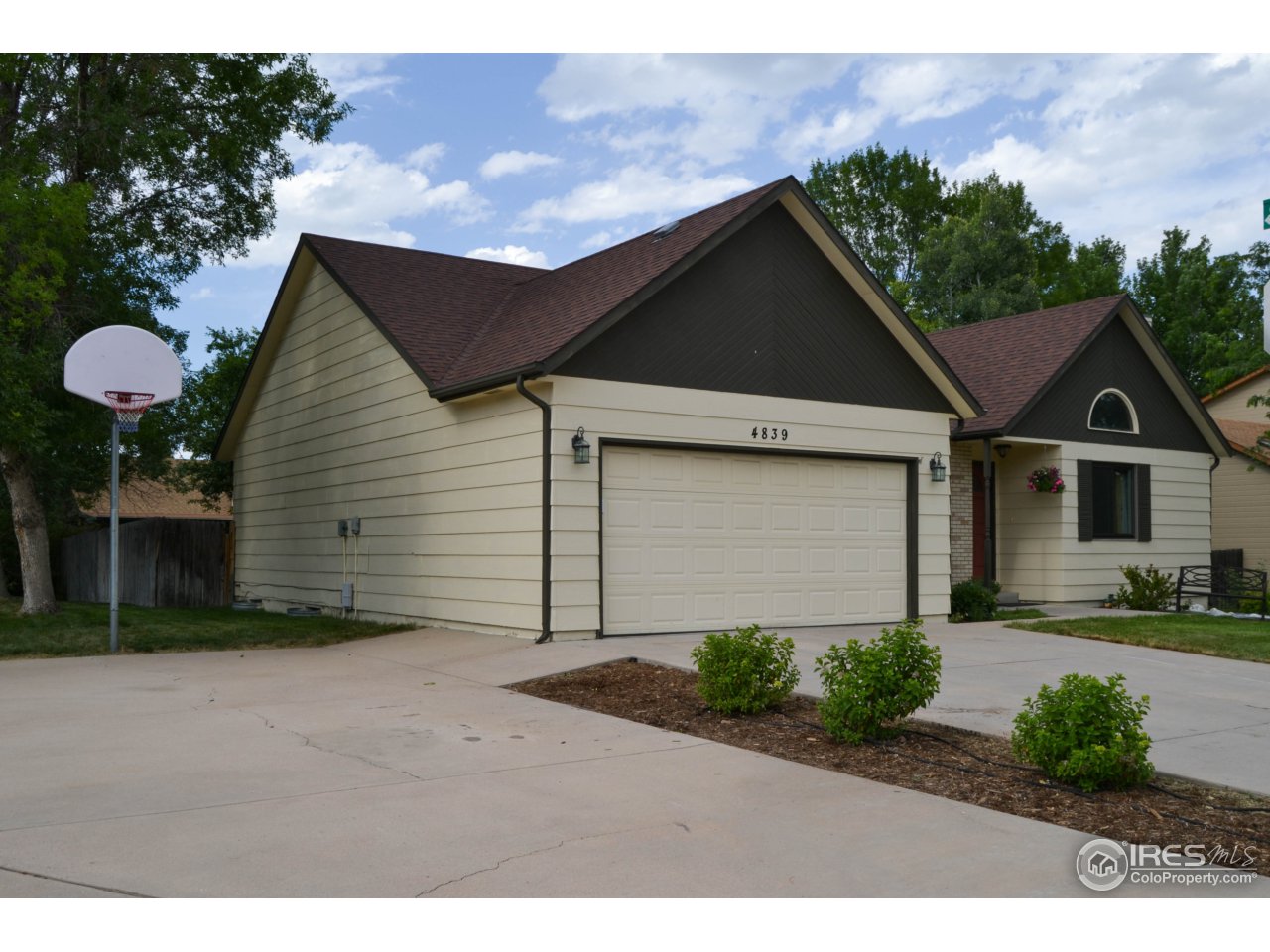 4839 West 6th Street Road Greeley, CO 80634 - Photo 23 of 23 big driveway with ample parking