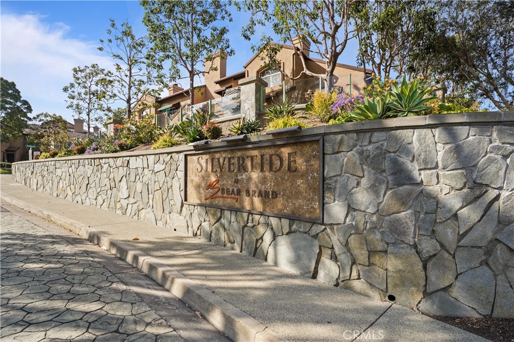 5 Baycrest Place Dana Point, CA 92629 - Photo 2 of 24