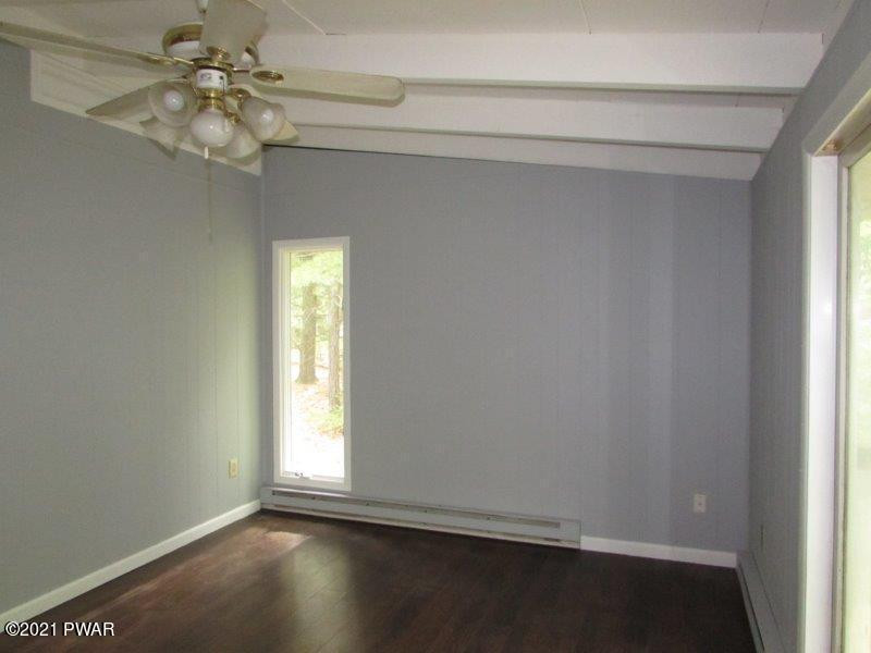 538 Maple Ridge Drive Hawley, PA 18428 - Photo 12 of 26
