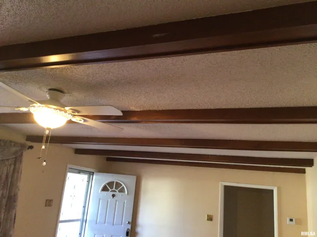 $139,900 | 33 Windrush Drive, Jacksonville, IL 62650