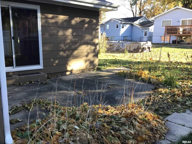 $139,900 | 33 Windrush Drive, Jacksonville, IL 62650