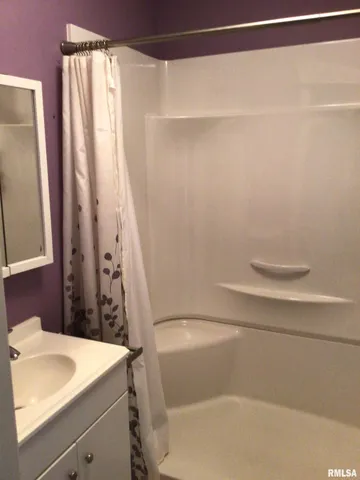 $139,900 | 33 Windrush Drive, Jacksonville, IL 62650