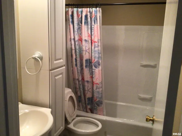 $139,900 | 33 Windrush Drive, Jacksonville, IL 62650