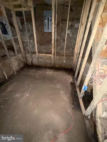 a view of a small yard