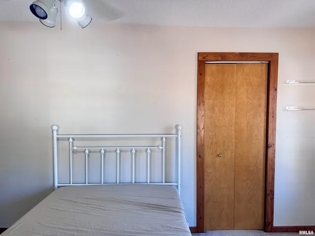 $133,900 | 2711 North 2nd Street, Clinton, IA 52732