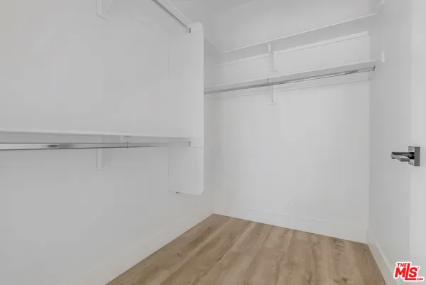 $2,650 | 5657 Virginia Avenue, Unit 202, Los Angeles, CA 90038