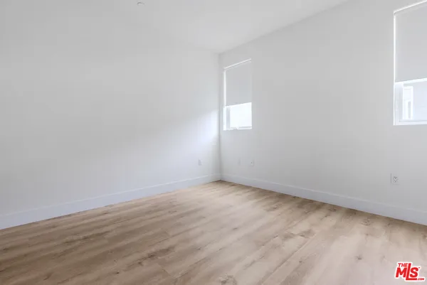 $2,650 | 5657 Virginia Avenue, Unit 202, Los Angeles, CA 90038