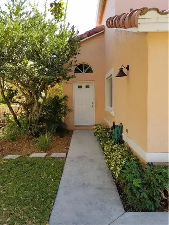 $3,400 | 1159 Southeast 6th Court, Dania Beach, FL 33004
