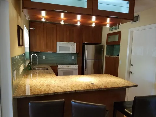 $3,400 | 1159 Southeast 6th Court, Dania Beach, FL 33004