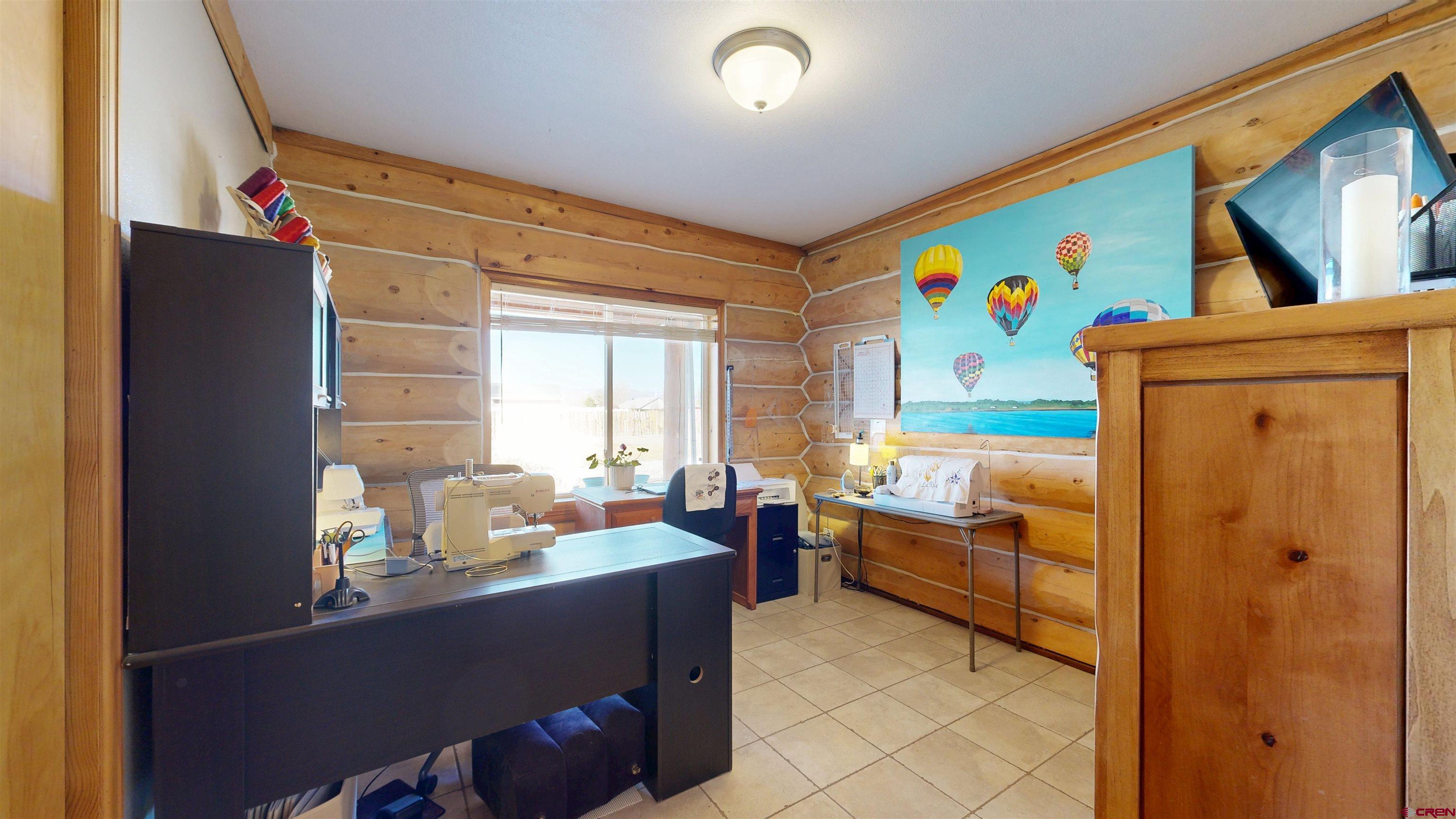 2083 Pioneer Road Delta, CO 81416 - Photo 23 of 43 a living room with furniture