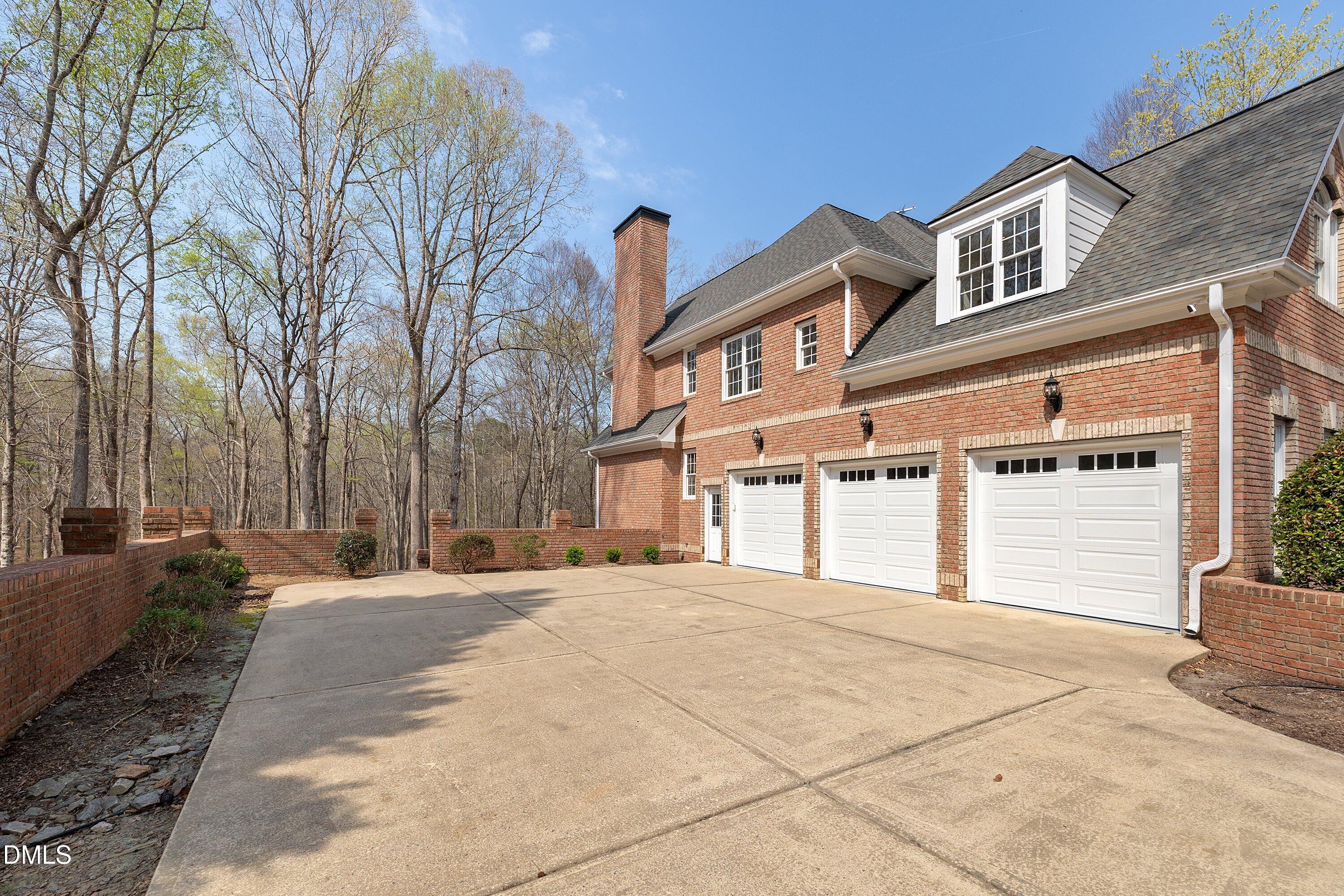 1525 Eglantyne Court Raleigh, NC 27613 - Photo 2 of 105 130-1525 Eglantyne_3911
