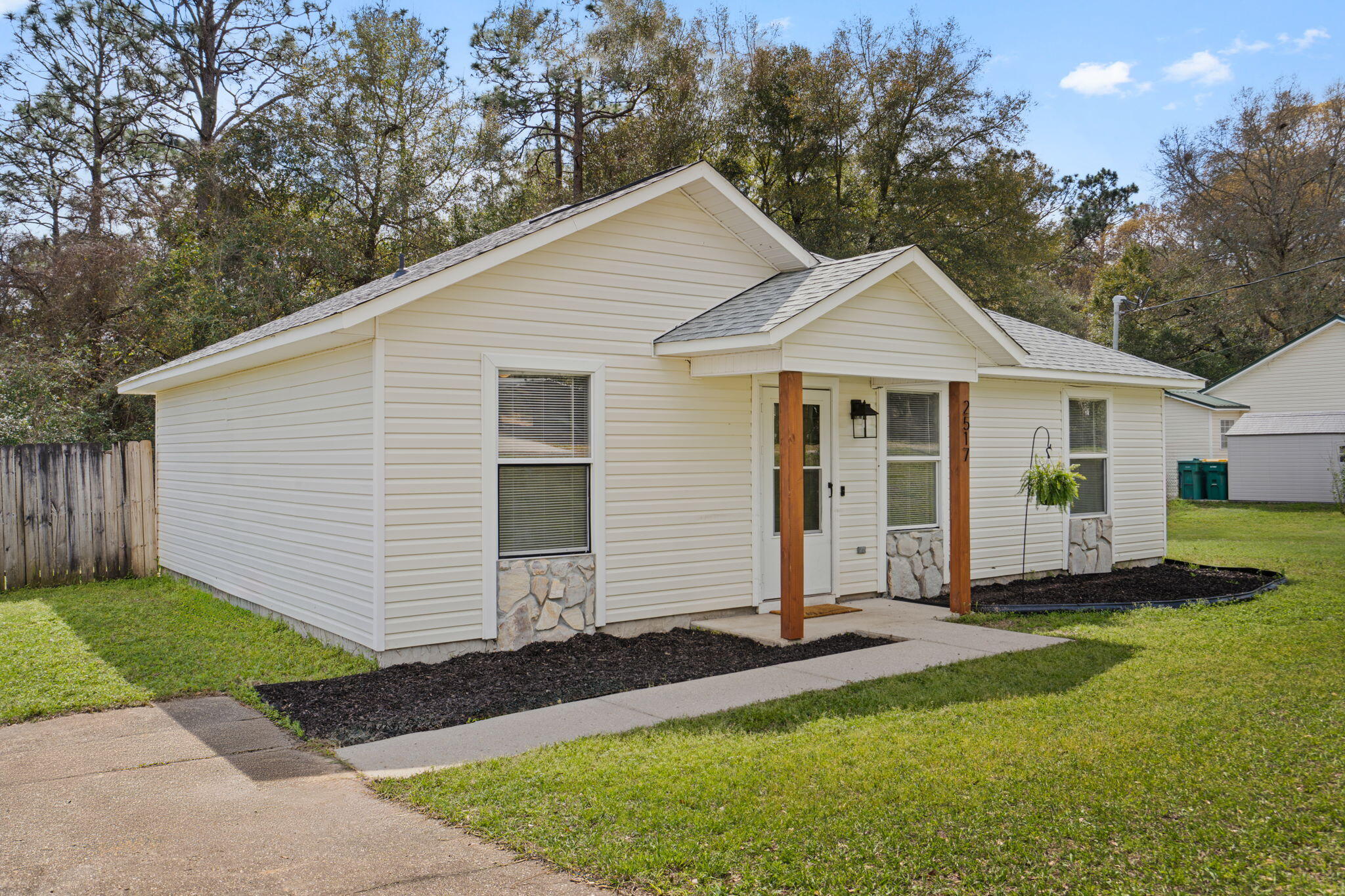 2517 Sunset Drive Crestview, FL 32536 - Photo 2 of 33 2-web-or-mls-FinalExterior-4