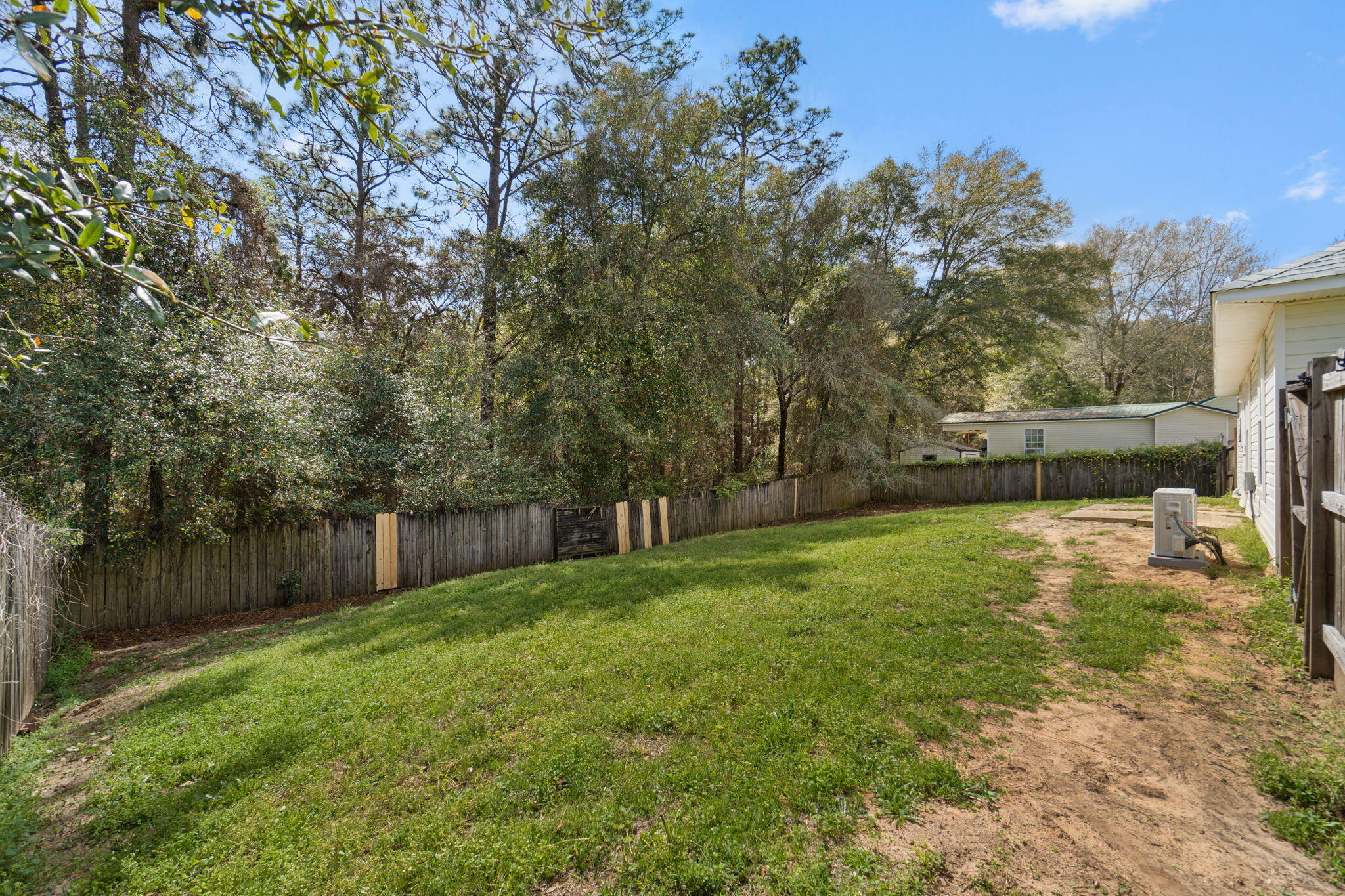 2517 Sunset Drive Crestview, FL 32536 - Photo 25 of 34 a view of a backyard