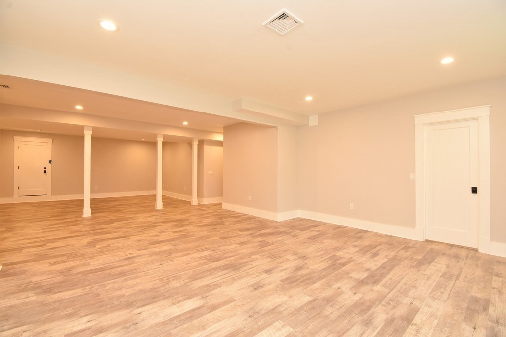 40 Voss Terrace Newton, MA 02459 - Photo 26 of 35