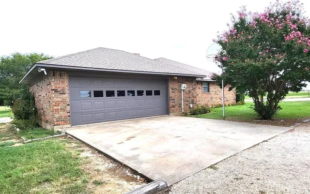 $2,750 | 10079 Farm To Market Road 1385, Pilot Point, TX 76258