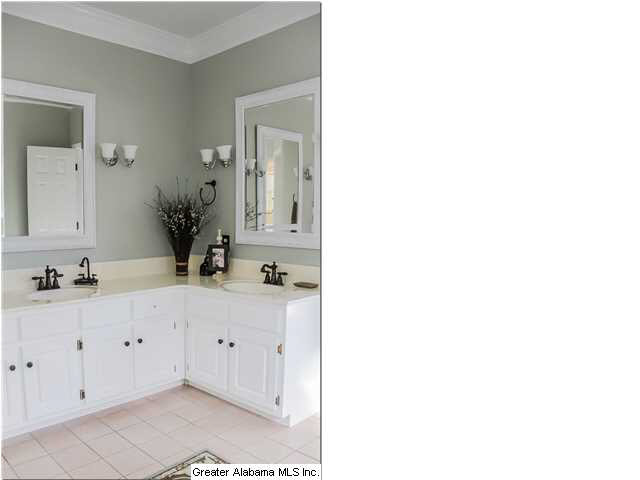 136 Brookshire Lane Pelham, AL 35124 - Photo 10 of 24