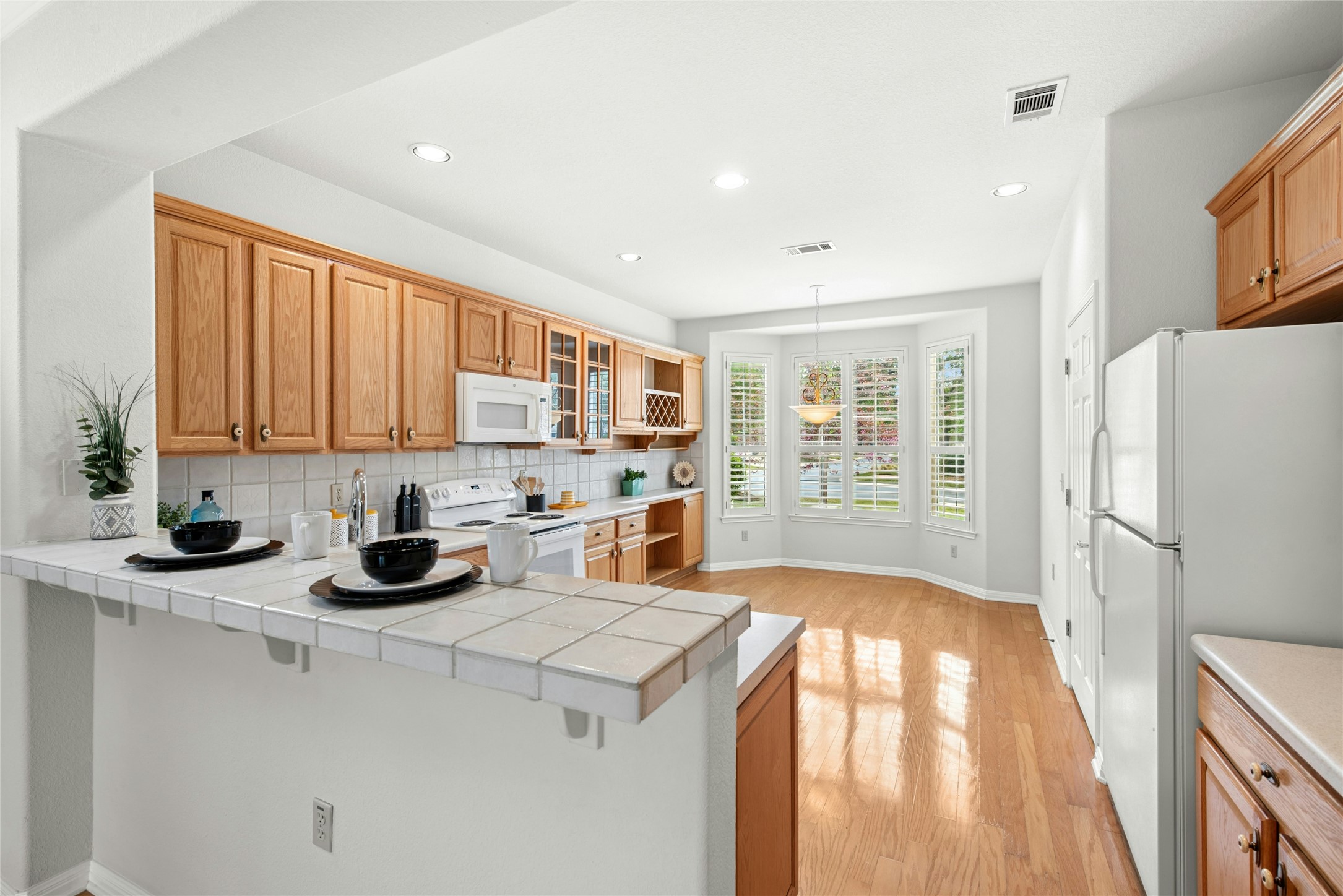 122 Harness Lane Georgetown, TX 78633 - Photo 10 of 40 Kitchen