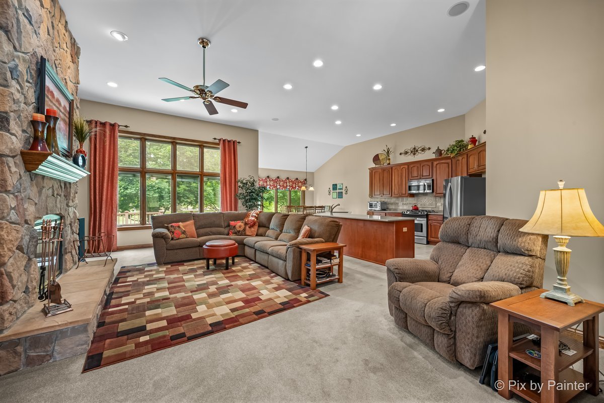 8316 Eagle Ridge Spring Grove, IL 60081 - Photo 9 of 44