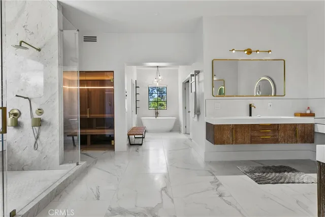 a view of a house with backyard and porch