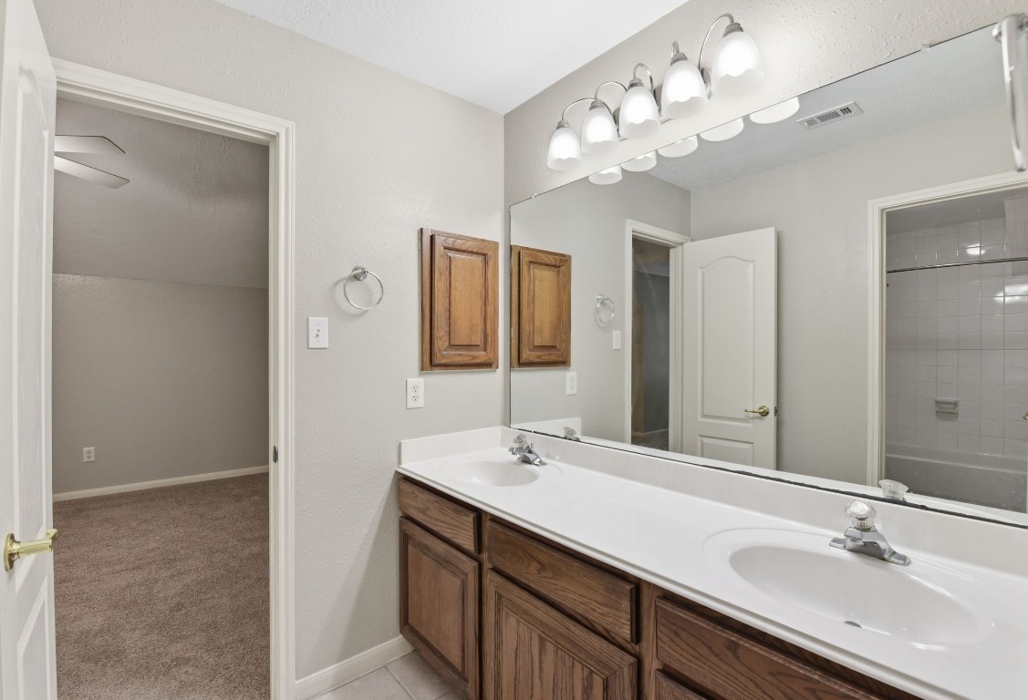 3414 Hackberry Court Spring, TX 77388 - Photo 39 of 50 Two sinks in this upstairs shared Jack and Jill bath.