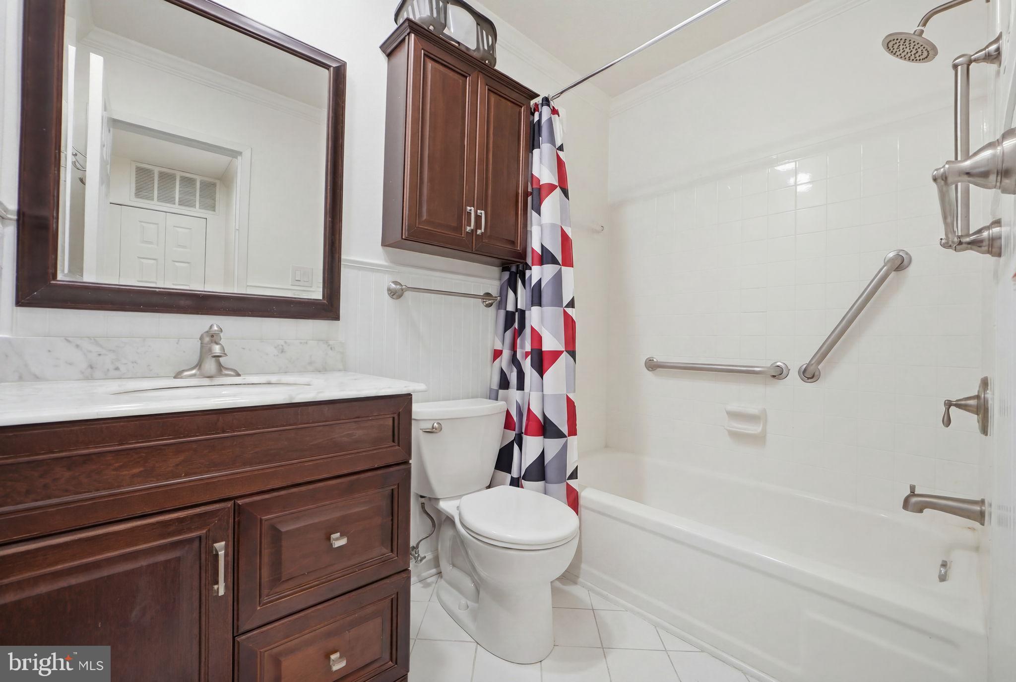 6141 Edsall Road, Unit E Alexandria, VA 22304 - Photo 11 of 16 Modern bathroom with stylish accents.