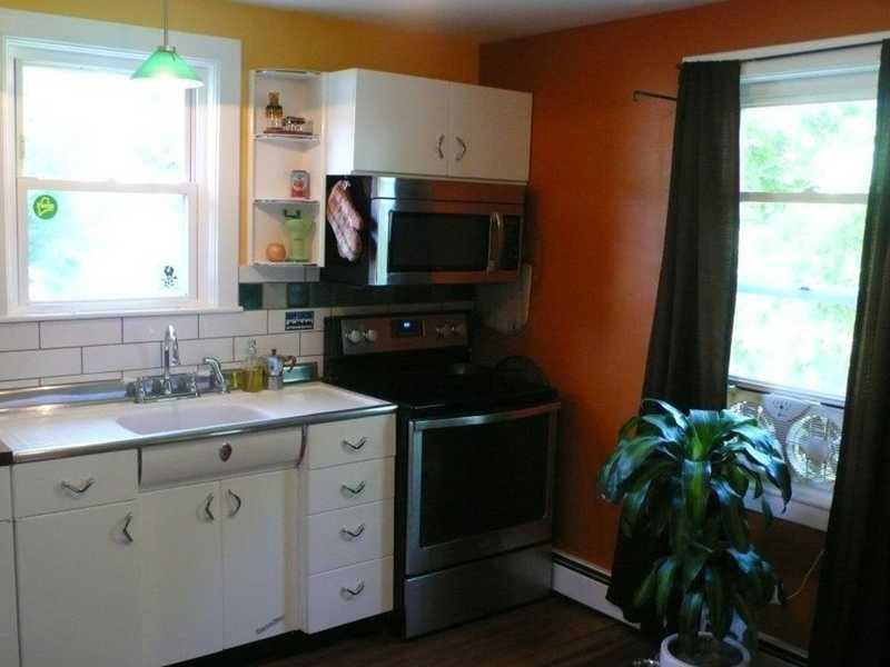 1006 May Street Bangor, ME 04401 - Photo 6 of 21 Kitchen.