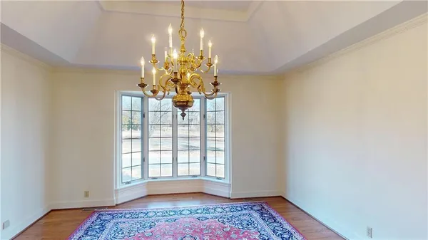 $475,000 | 14908 East Pawhuska Road, Nevada, MO 64772