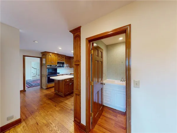 $475,000 | 14908 East Pawhuska Road, Nevada, MO 64772