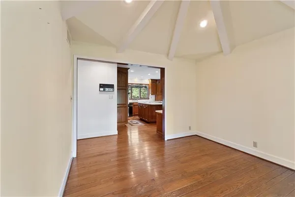 $475,000 | 14908 East Pawhuska Road, Nevada, MO 64772