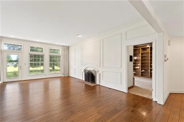 $475,000 | 14908 East Pawhuska Road, Nevada, MO 64772