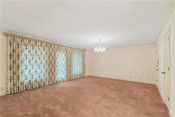 $475,000 | 14908 East Pawhuska Road, Nevada, MO 64772