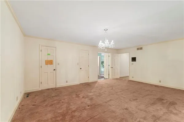 $475,000 | 14908 East Pawhuska Road, Nevada, MO 64772