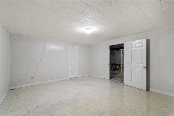 $475,000 | 14908 East Pawhuska Road, Nevada, MO 64772