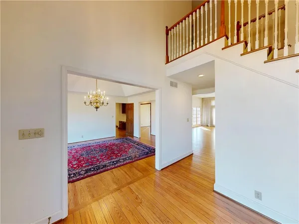 $475,000 | 14908 East Pawhuska Road, Nevada, MO 64772