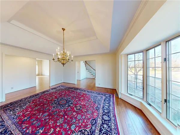 $475,000 | 14908 East Pawhuska Road, Nevada, MO 64772