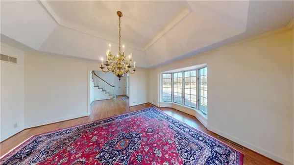 $475,000 | 14908 East Pawhuska Road, Nevada, MO 64772