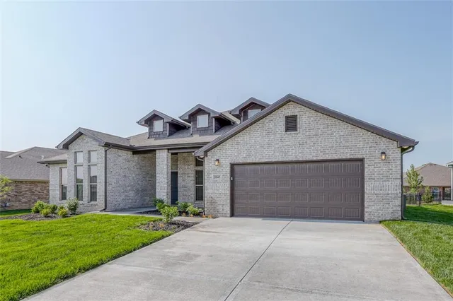 $562,450 | 26544 West 83rd Terrace, Lenexa, KS 66227