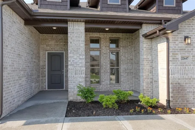$562,450 | 26544 West 83rd Terrace, Lenexa, KS 66227
