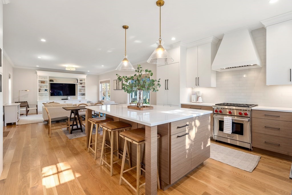 42 Athelstane Road, Unit 42 Newton, MA 02459 - Photo 3 of 28 Gallery Image 3