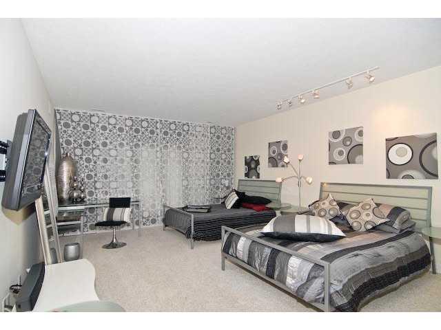 7932 Dean Road Indianapolis, IN 46240 - Photo 8 of 12 Gallery Image 8