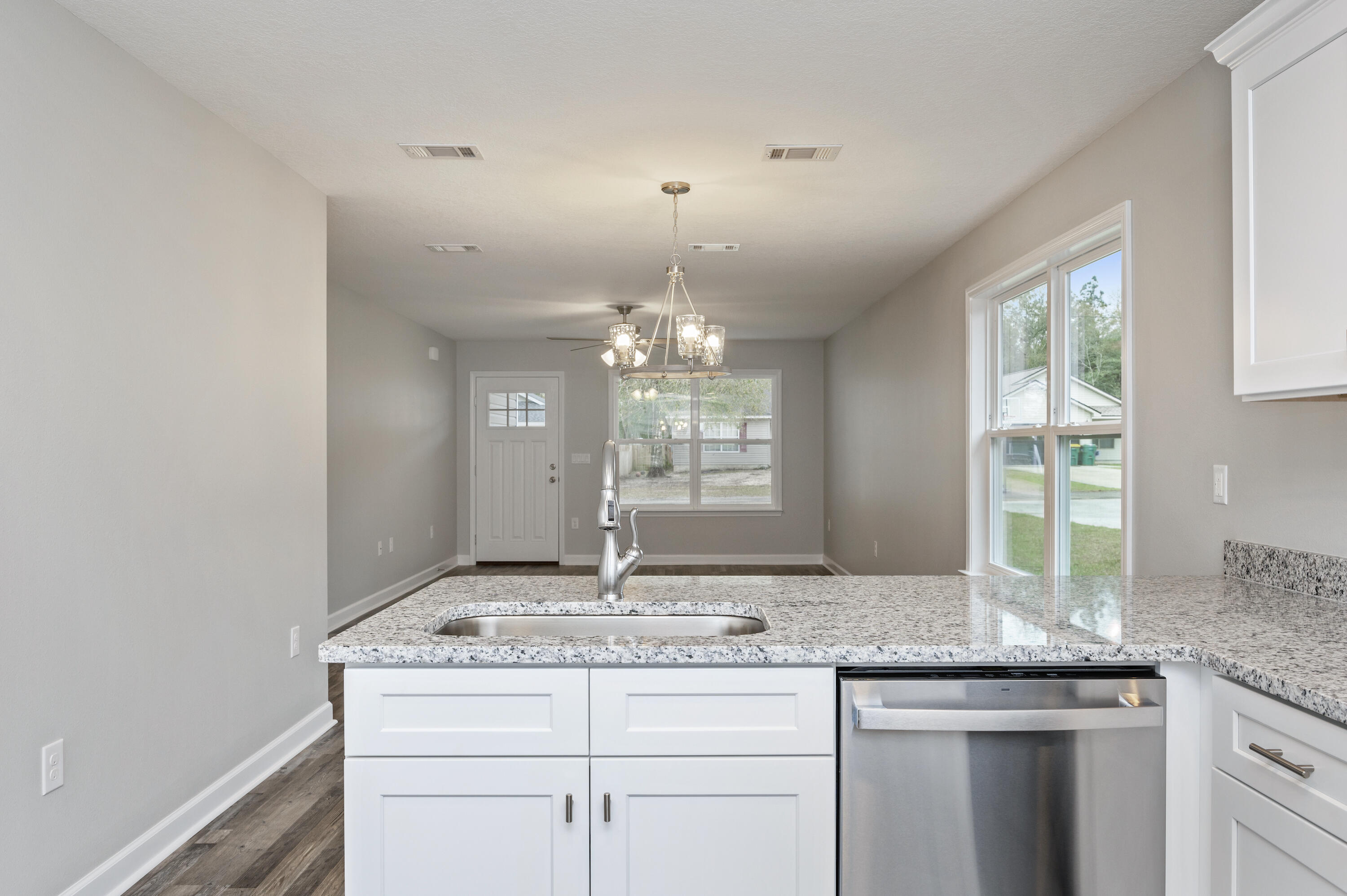 3196 Maple Street Crestview, FL 32539 - Photo 11 of 34 Gallery Image 11