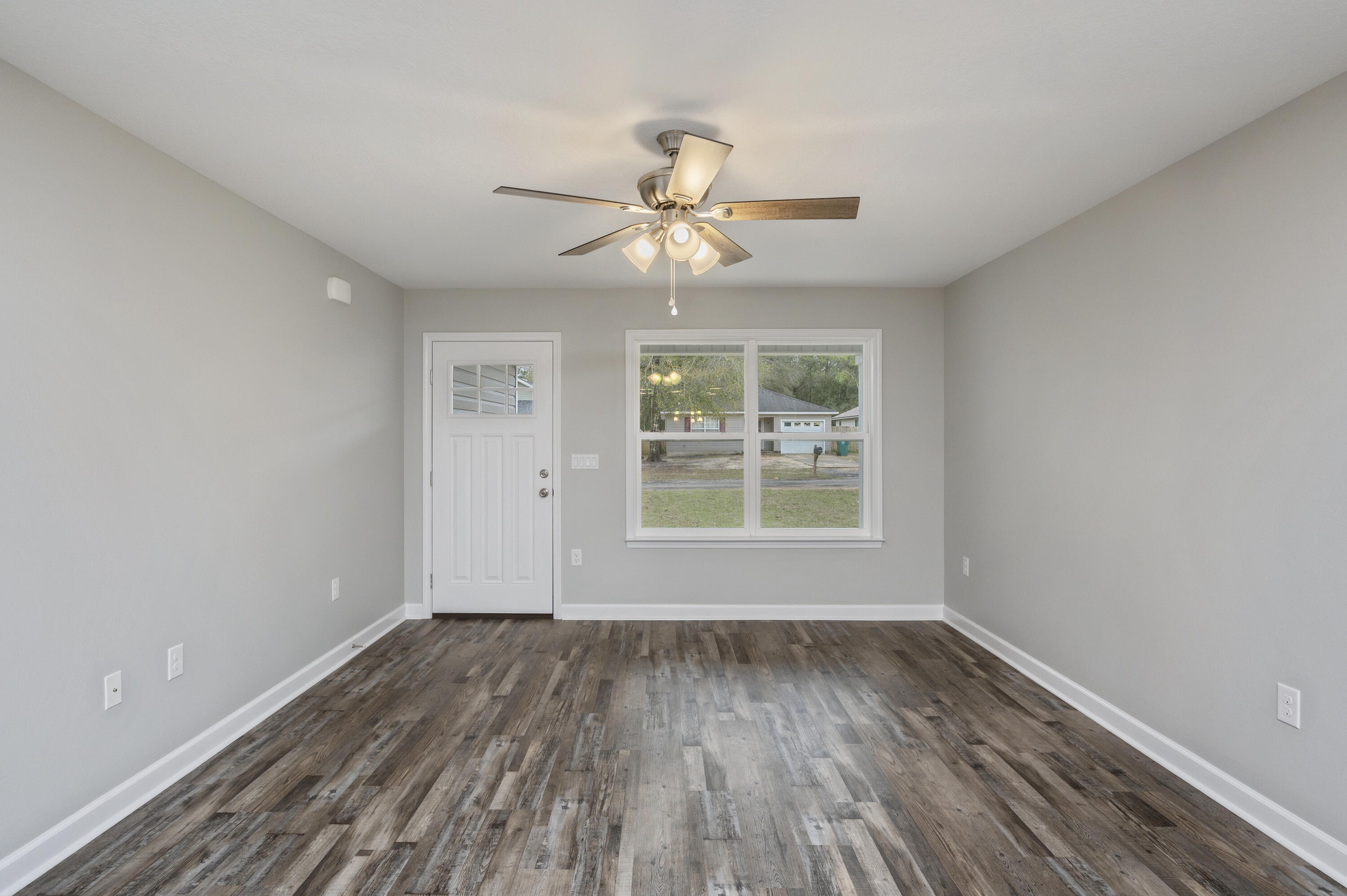 3196 Maple Street Crestview, FL 32539 - Photo 6 of 34 Gallery Image 6