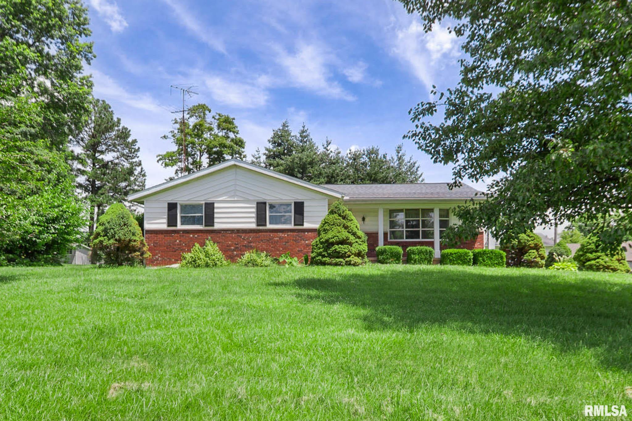 1406 Golf Course Road Marion, IL 62959 - Photo 1 of 34 Gallery Image 1
